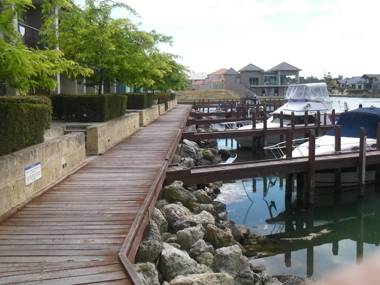 9/20 Apollo Quay Apartment