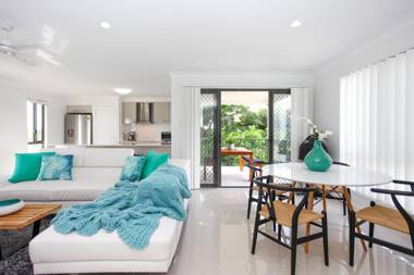 Beach Breeze Holiday House