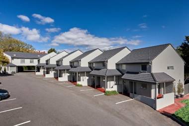 Elphin Serviced Apartments