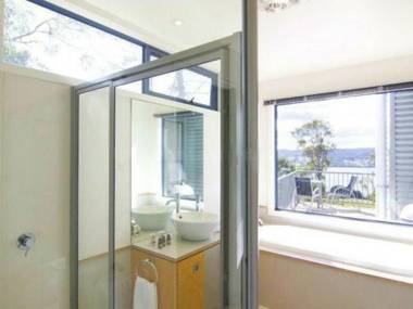 Tamar Ridge Apartments