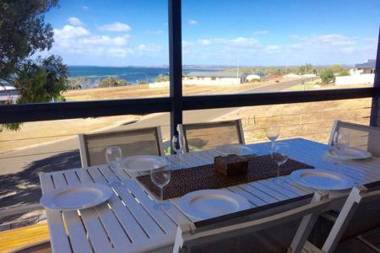 Bayview Beach House Apartment No 1