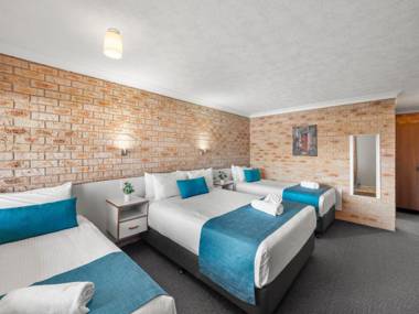 Kennedy Drive Airport Motel