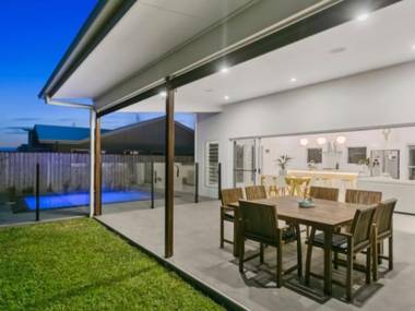 THE BEACH OASIS @ 360