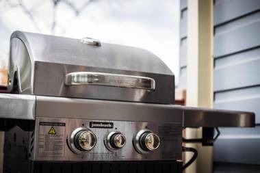 Whispering Pines Cottages