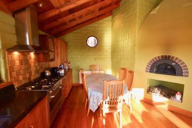 Amaroo Mountaintop Villa