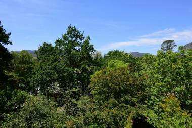 Cloudsong Chalet 3 - Close to the village centre!