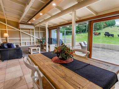 The Dairy at Cavan Kangaroo Valley - Boutique Luxury with Stunning Views