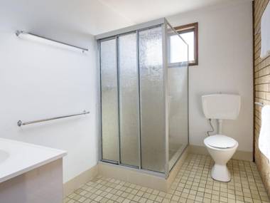 Eliza Lee 3 - Comfortable for the budget savvy