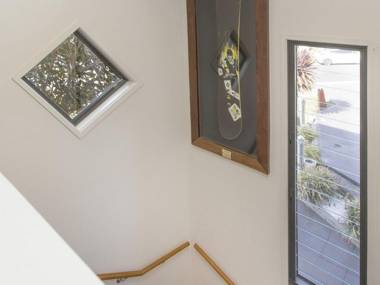 Ned Kelly's Retreat - Sophisticated style with modern convenience and magical outlook