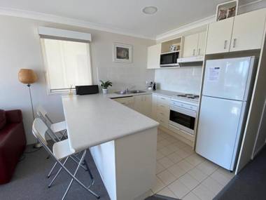 Horizons 216 - Lake Jindabyne Waterfront