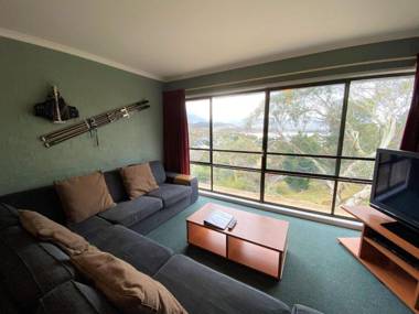 Alpine Mountain View 18 - Large Jindabyne Unit