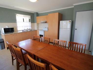 Alpine Mountain View 18 - Large Jindabyne Unit