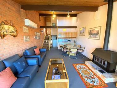 Snowbird 1 - Jindabyne Townhouse