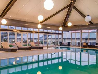 Horizons 414 - Lake Jindabyne Waterfront