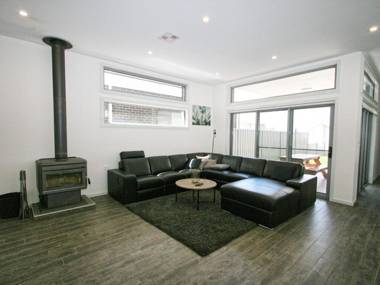 43B Twynam Street - The Falls on Twynam