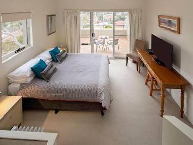 Cascades 18/3 Kurrajong Street