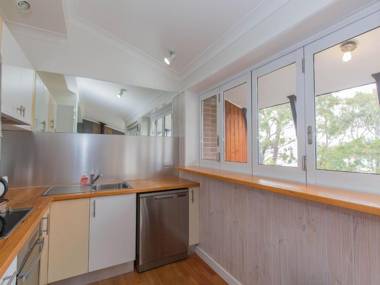 Dauphine 1/23 Townsend Street