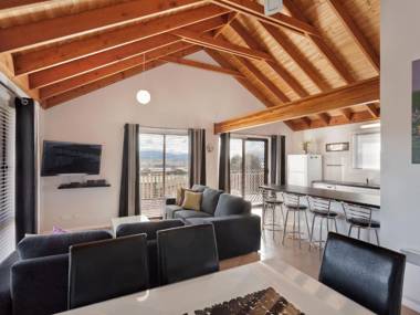 Kestrels Rest 2/116 Gippsland Street