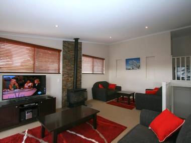 Boronia 4/30 Nettin Circuit