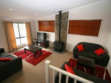 Boronia 4/30 Nettin Circuit