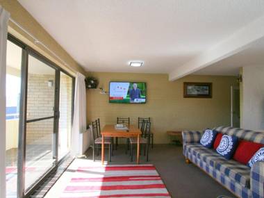 Central Park 10/1 Snowy River Avenue