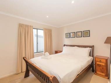 Boronia 7/30 Nettin Circuit