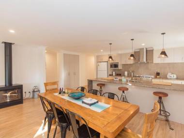 Jindalee 1 and 2 in Twynam Street