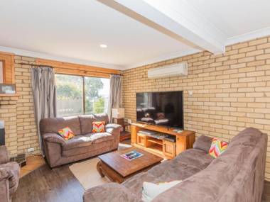 Fingal Snow Vinces Place 108 Gippsland Street