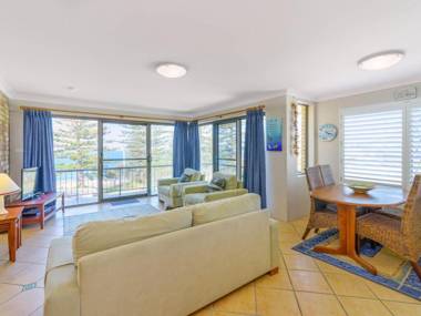 Flinders Lodge - fantastic views opposite Main Beach