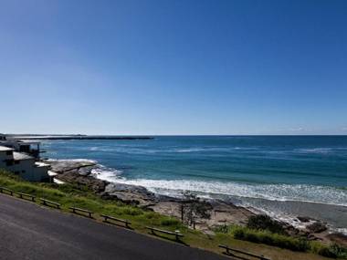 Avalon 2- uninterrupted views- almost on the beach!