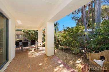 32 Beachside - LJHooker Yamba