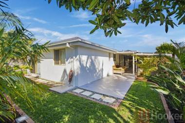 Kailani Beach House - LJHooker Yamba
