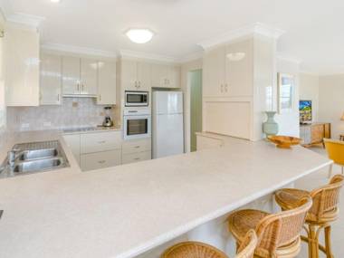 Shellcot - close to beach - Free WIFI