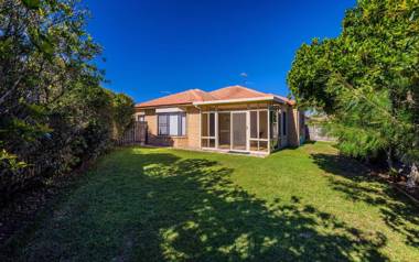 Oceania Cottage - LJHooker Yamba
