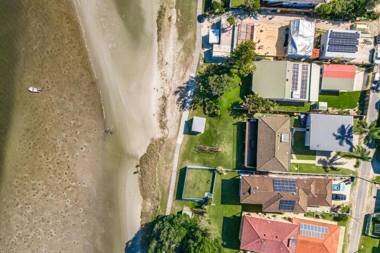 Omaroo Prestige Waterfront