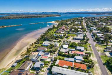 Omaroo Prestige Waterfront