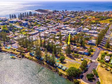 Bayside Unlimited WiFi and linen close to beach Internal photos coming shortly