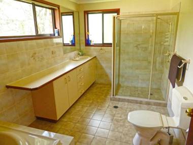 MURR80C - The Happy Shack