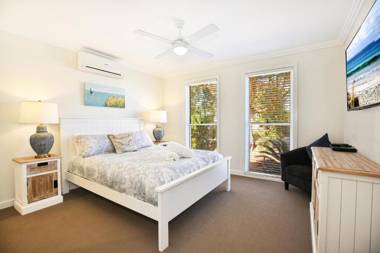 Calming Waters - Pet Friendly - 3 Min Walk to Beach