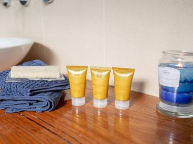 Sienna by the Sea - spacious coastal getaway