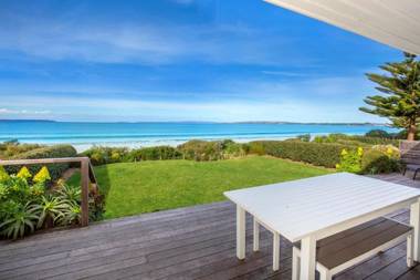 Azure Absolute Beachfront - Pet Friendly