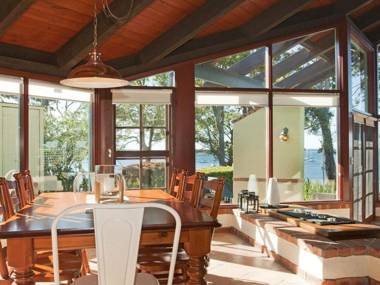 Izba - mediterranean style hideaway