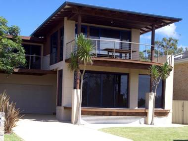 Oasis on the Beach :: Jervis Bay Rentals