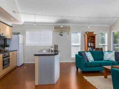 Akarana Beach House :: Jervis Bay Rentals