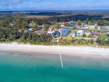 Vukeville beachfront luxury with pool 4pm Check Out Sundays