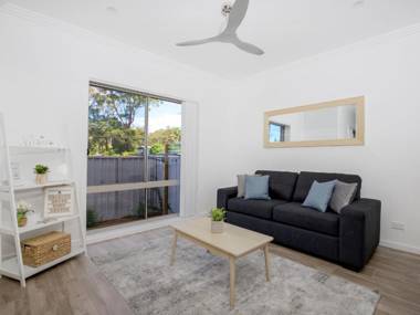 Callies Retreat I Pet Friendly I 3 Min Walk to Beach