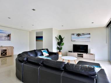 Solymar - Adjacent to Beach - Pet Friendly