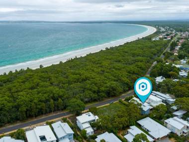 Sapphire Sands - Pet Friendly - 1 Min Walk to Beach