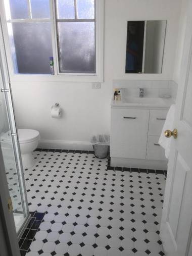 House on the Hill Bed and Breakfast