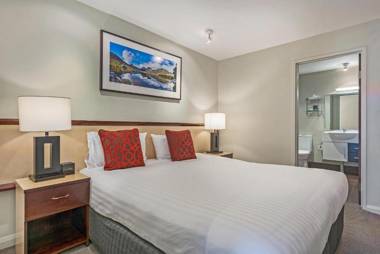 Mantra One Sandy Bay Road